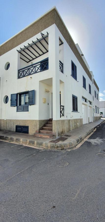 Brisa De Caleta De Famara Apartment Exterior photo